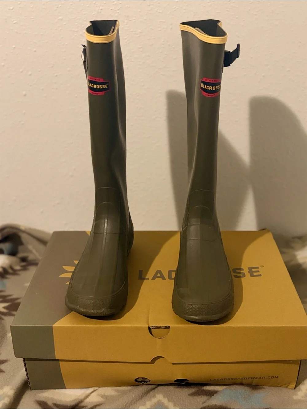 LaCrosse Grange 18” OD Green Rubber Boots Size 10 New W Defected Box